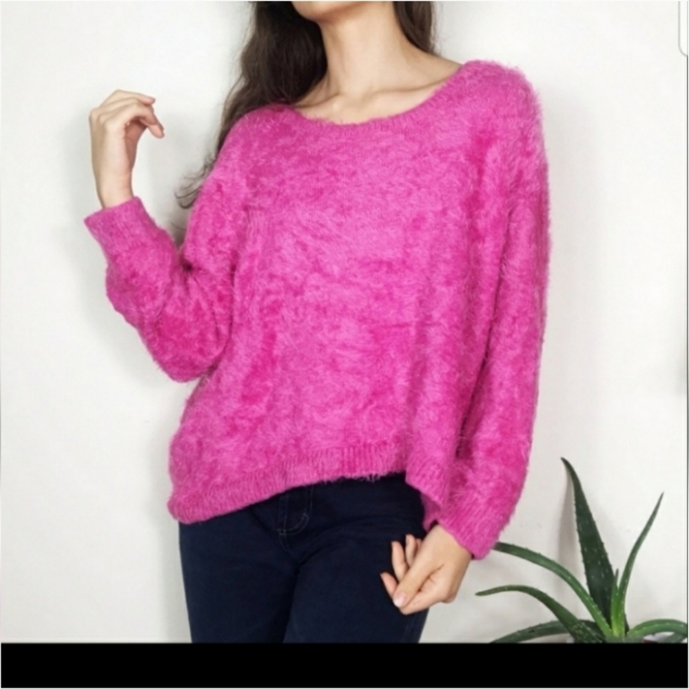 Vibrant Pink Women's Crew Neck Sweater